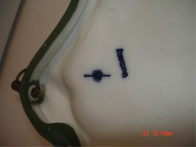 ANTIQUE GERMAN CAMEO WALL PLAQUE: 12"H X 9.5"W