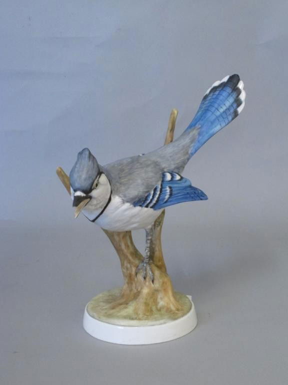 STAFFORDSHIRE BLUEJAY: Staffordshire ink stamp on underside. Signed "Doris Lindner". 7.25"H