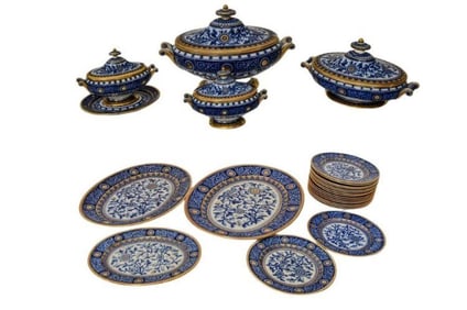 BHA467 Antique Minton Connaught Japan China Inc Including Tureens with Underplates and 18 Plates