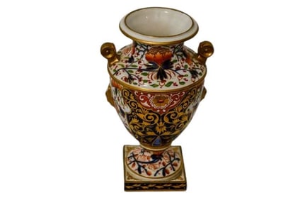 BHA475 Ea19TH Century Derby Imari Porcelain Urn