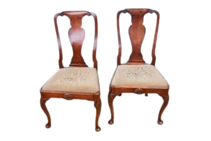 SCO11Pair 18th Century Mahogany Queen Anne Side Chairs with Shell Carving Pad Feet and Tapestry Seat