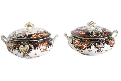 BHA757 Pair of Antique Royal Crown Derby Imari Pattern Soup Tureens (Bowls) with Covers, 19th Centur