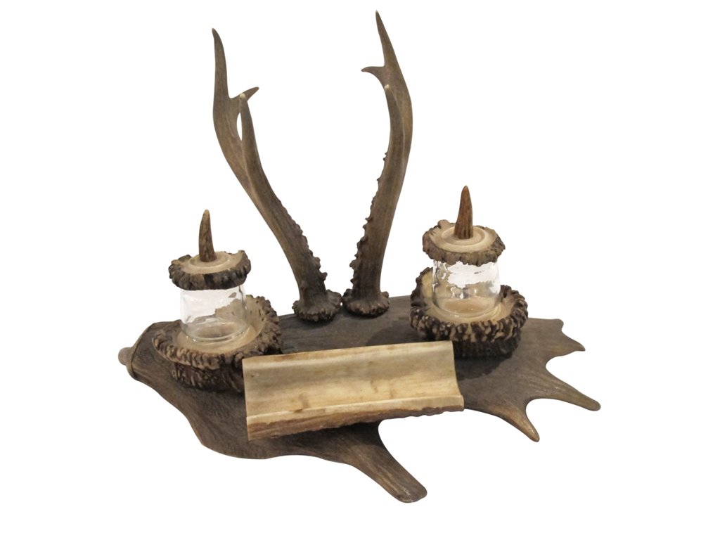 BLACK FOREST ANTLER INK WELL: A rustic double inkwell desk set with multiple antler elements, featuring two glass ink compartments with stag rosette lids. Very good condition. 8.50"H X 12"W Provenance: A fine Lake Worth, FL reside
