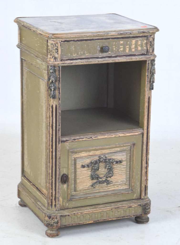 French Style End Table (1 of 10)