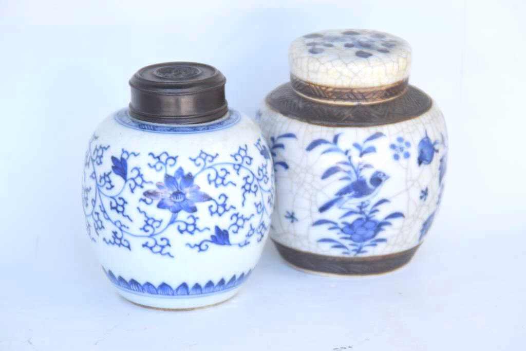 Two Chinese Blue and White Porcelain Ginger Jars (1 of 10)