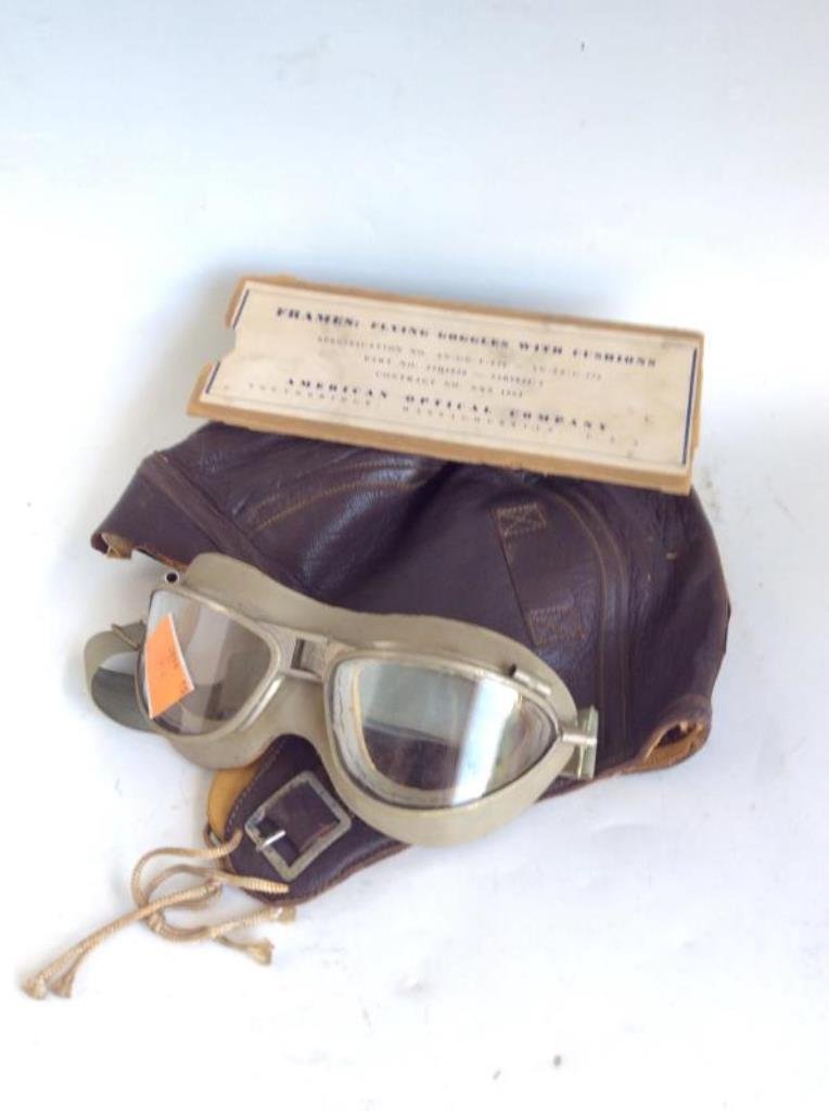 Leather Flight Helmet & Goggles (1 of 5)