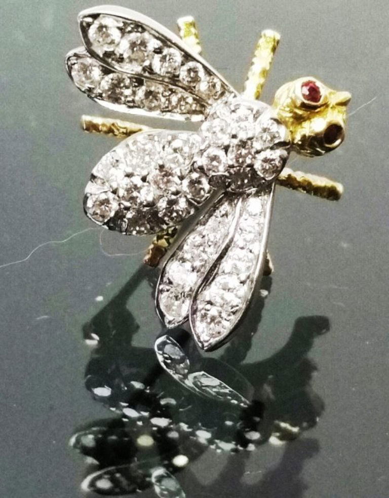 14K Yellow Gold Bee Form Dress Pin (1 of 5)