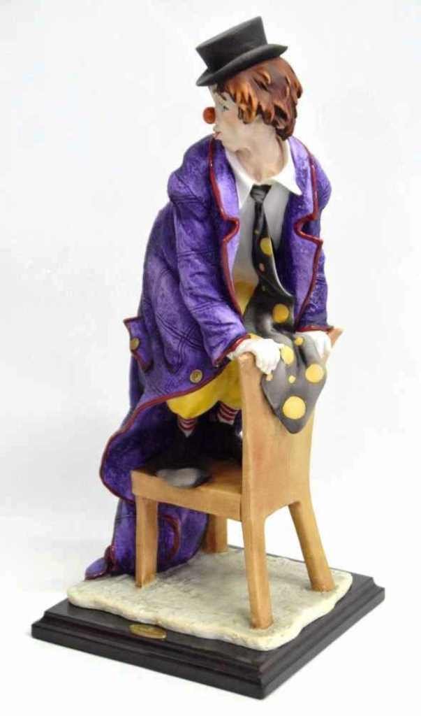 Giuseppe Armani Figurine Clown on a Chair (1 of 10)