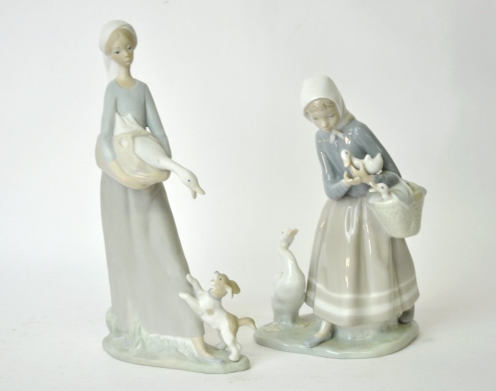 2 Lladro Porcelain Figurines (1 of 10)