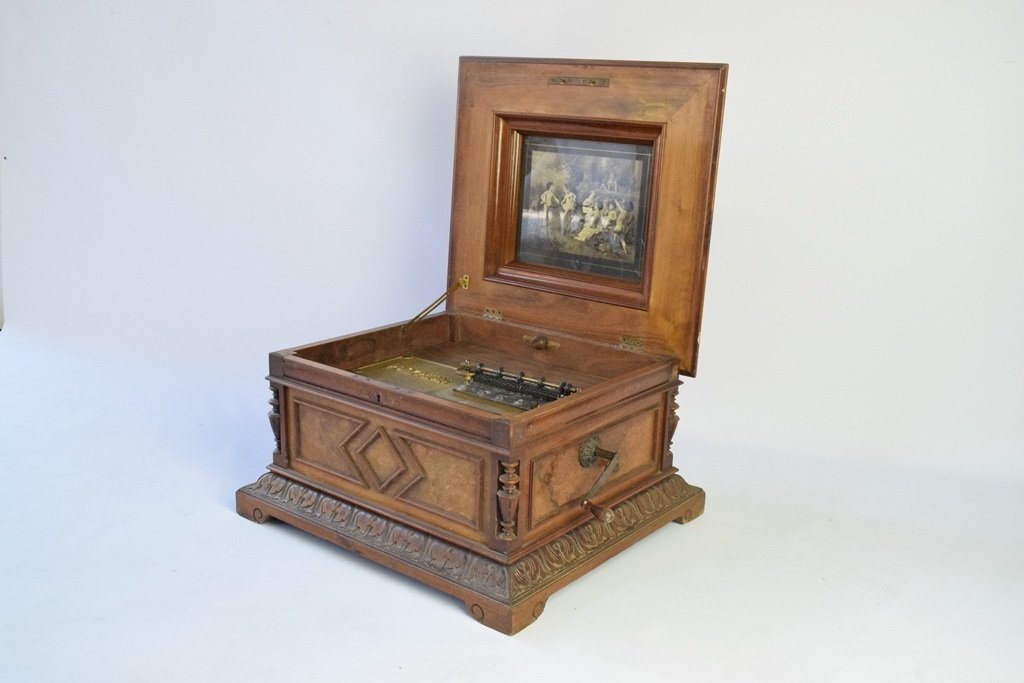 Polyphone Walnut Cased Music Box (1 of 10)