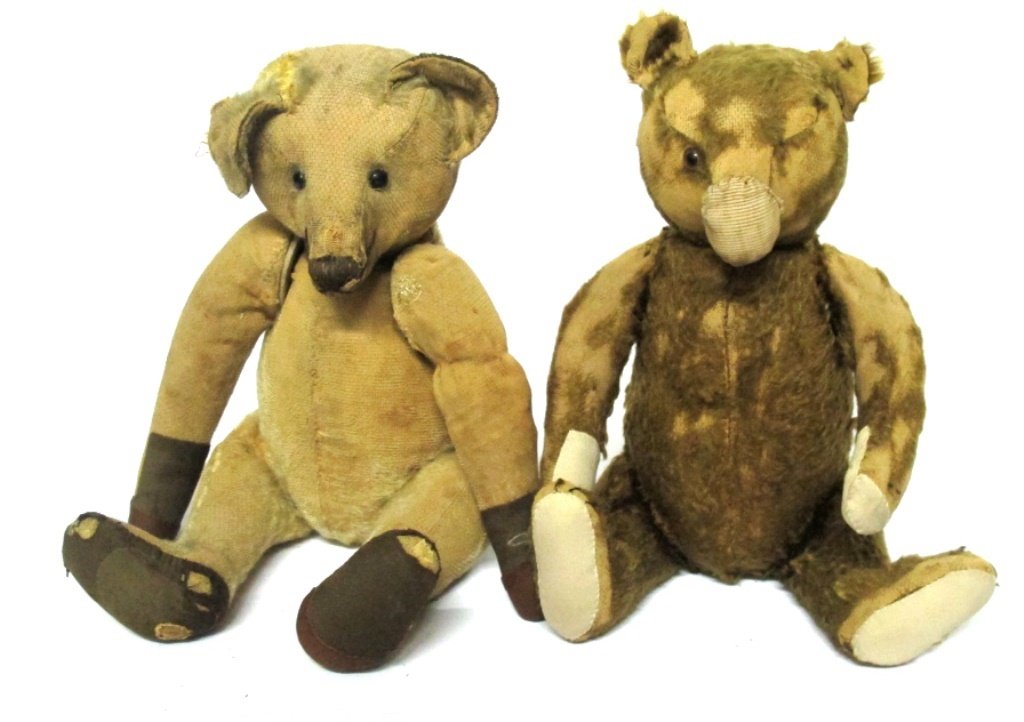 Two Vintage Teddy Bears (1 of 10)
