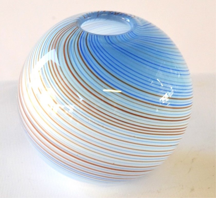 Ball Form Art Glass Vase: The globe formed vase with swirl glass pattern. No visible makers mark. Measures 5.25 inches height, 5.5 inches diameter. 5.25"H 5.5"Dia 5.25"H 5.5"Dia Please carefully read our terms of sale, shippin