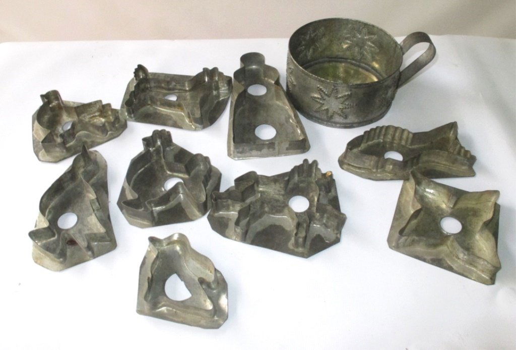 Set of 10 Cookie Cutters and Cup (1 of 5)