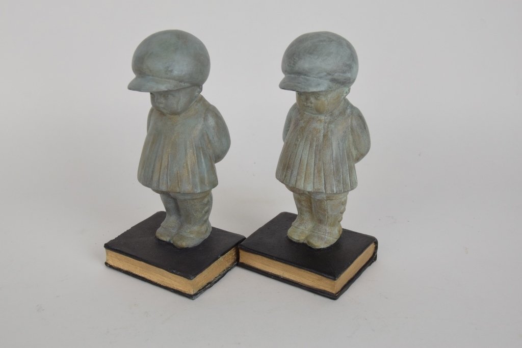 Pair Cast Iron Figural Bookends (1 of 5)