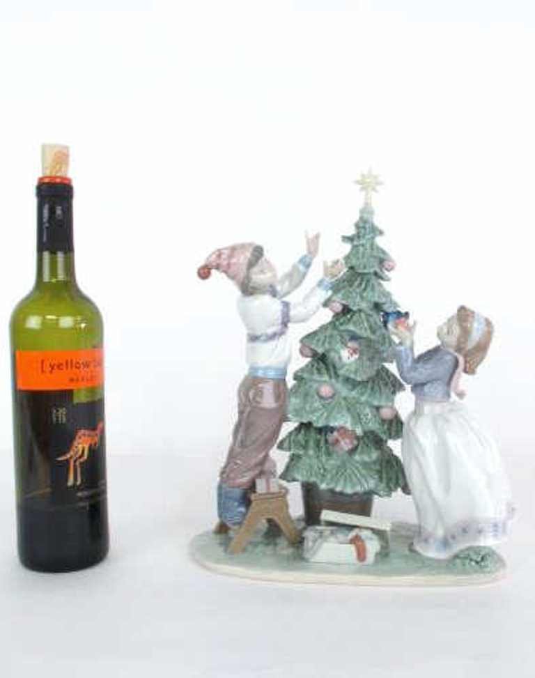 1991 Lladro "Trimming the Tree" (1 of 7)