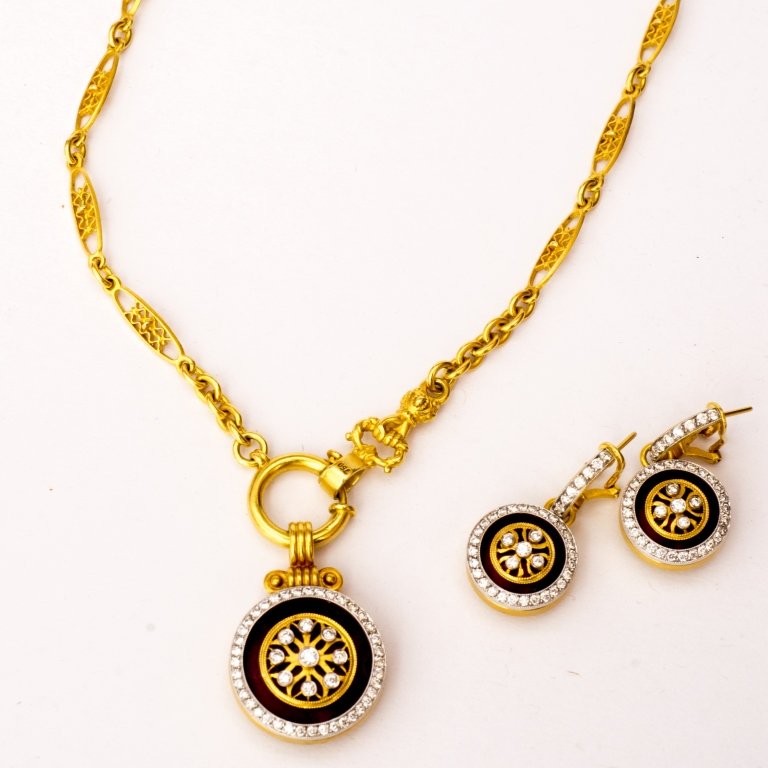 Set Pr. Yellow Gold Earrings & Necklace w/ Pendant (1 of 10)
