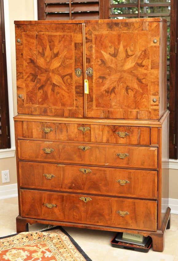 Multi Drawer Cabinet on Base (1 of 10)