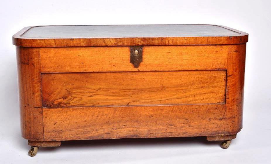 English Mahogany Lidded Box (1 of 6)