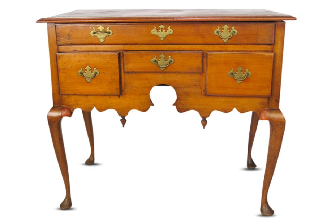 Antique American Maple Lowboy Late 18th century, with a (1 of 6)