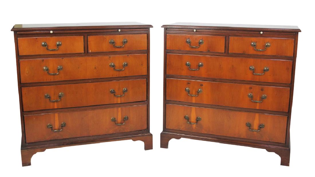 Pair Console Yee Wood Servers Each having a rectangular (1 of 6)