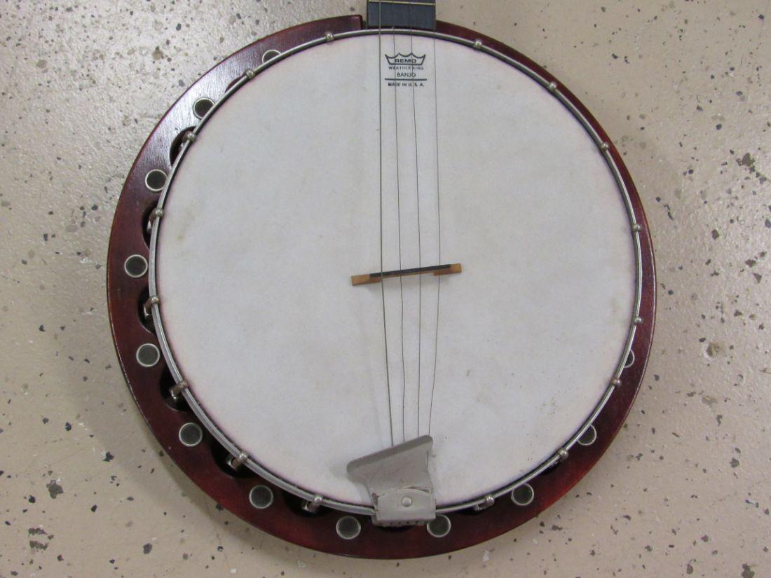 BELTONE 4 STRING BANJO: VINTAGE BELTONE 4 STRING BANJO. DARK WOOD RESONATOR 36" LONG X 14"