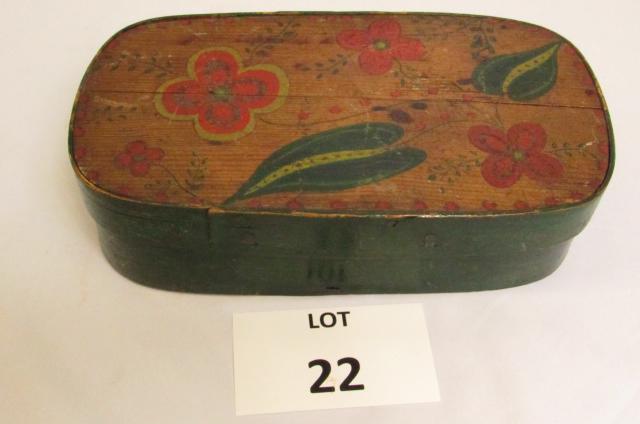 Green Folk Art Bentwood Box with Hand Painted Flowers: Green Folk Art Bentwood Box with Hand Painted Flowers, Measures 3" h x 10" l x 5" w