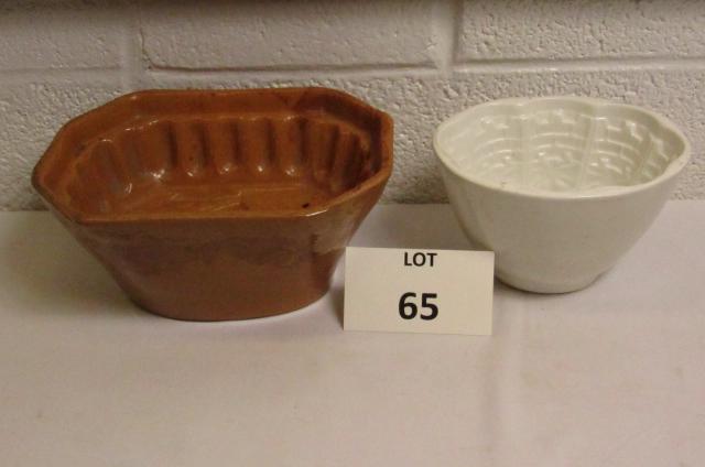 (2) Food Molds Including: Yellow Grape Design: (2) Food Molds Including: Yellow Grape Design and White Vegetable Design