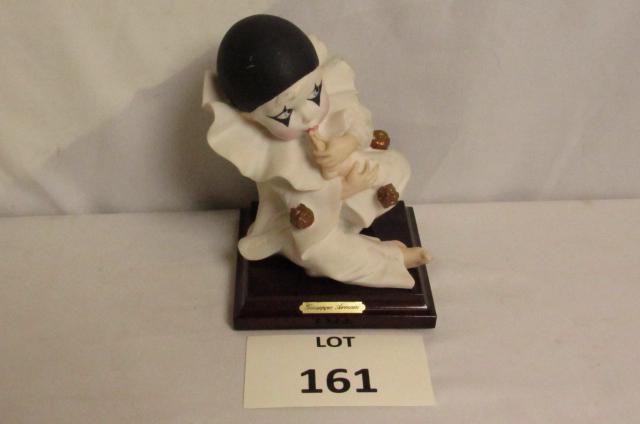 Giuseppe Armani Clown Figurine, Made in Italy: Giuseppe Armani Clown Figurine, Made in Italy, Measures 6" h