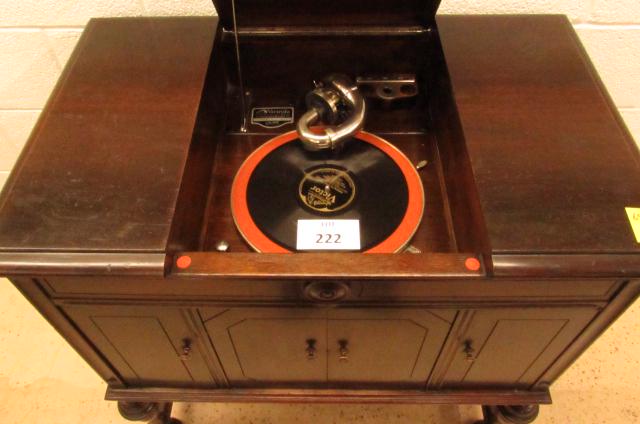 Victrola: Victrola Granada model 9553 console phonograph. Motor and reproducer completely rebuilt. Pick up only. We will not ship due to size and weight limitations