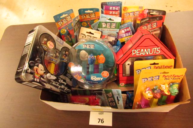 Pez Dispensers: Pez dispensers - mixed lot