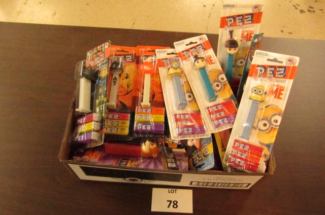 Pez Dispensers: Pez dispensers - animation