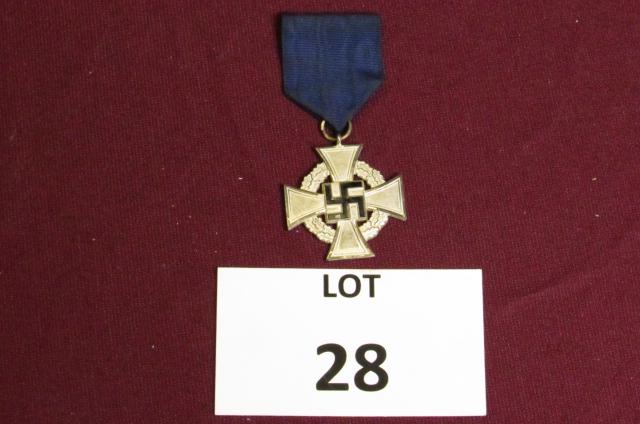 WWII German National Sport Badge/Ribbon: WWII German National Sport Badge/Ribbon **Disclaimer**: Given COVID-19 restrictions and the influx of replicas on the market, we are unable to authenticate some of the German Nazi items listed for auc