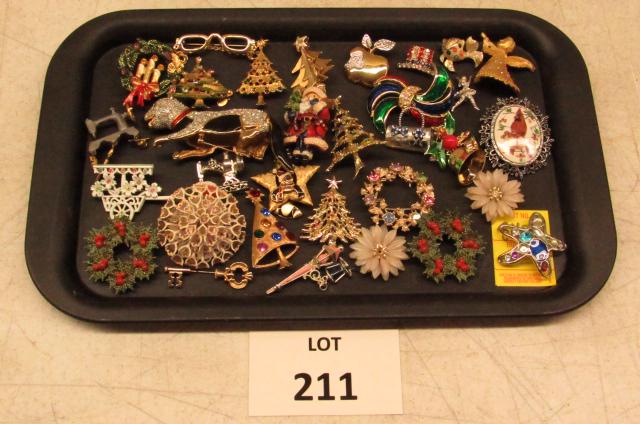 Holiday and fancy pins (1 of 6)