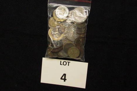 Bag of 80 World Coins: Bag of 80 World Coins