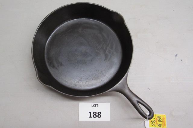 #9 Wagner cast iron skillet (1 of 2)