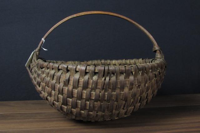 Primitive twill weave gathering basket. (1 of 3)