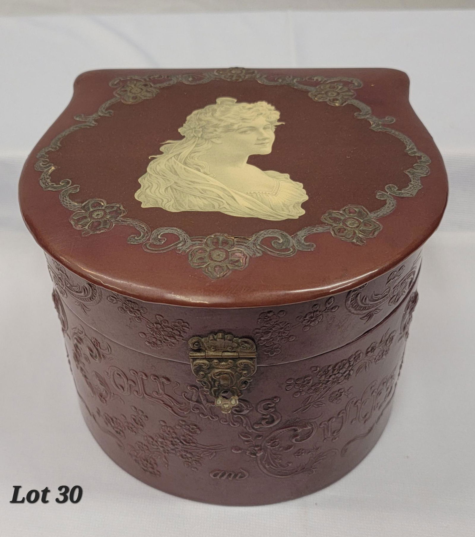 Victorian Collars and Cuffs Dresser Box Jan 08, 2022 Embassy