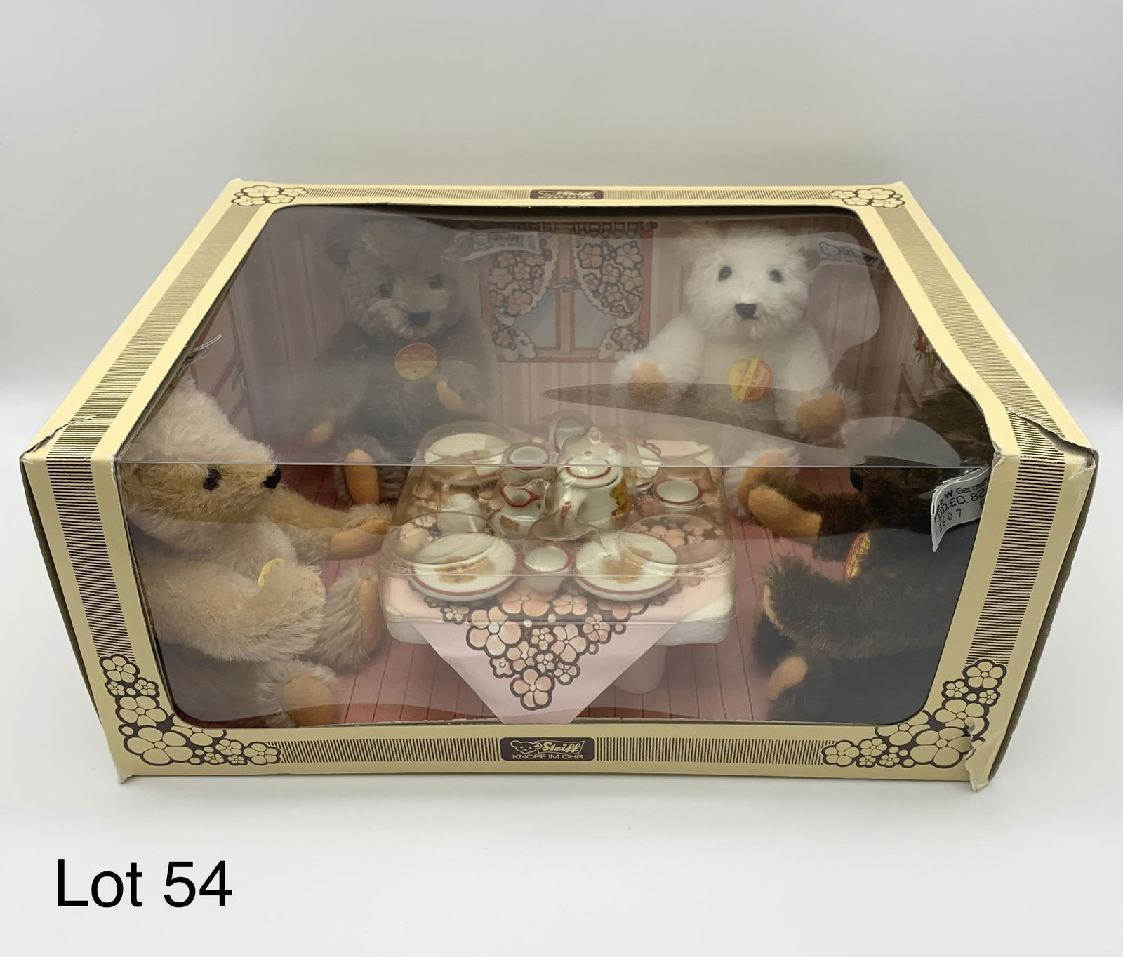 Steiff Teddy Bear Tea Party Set (1 of 8)
