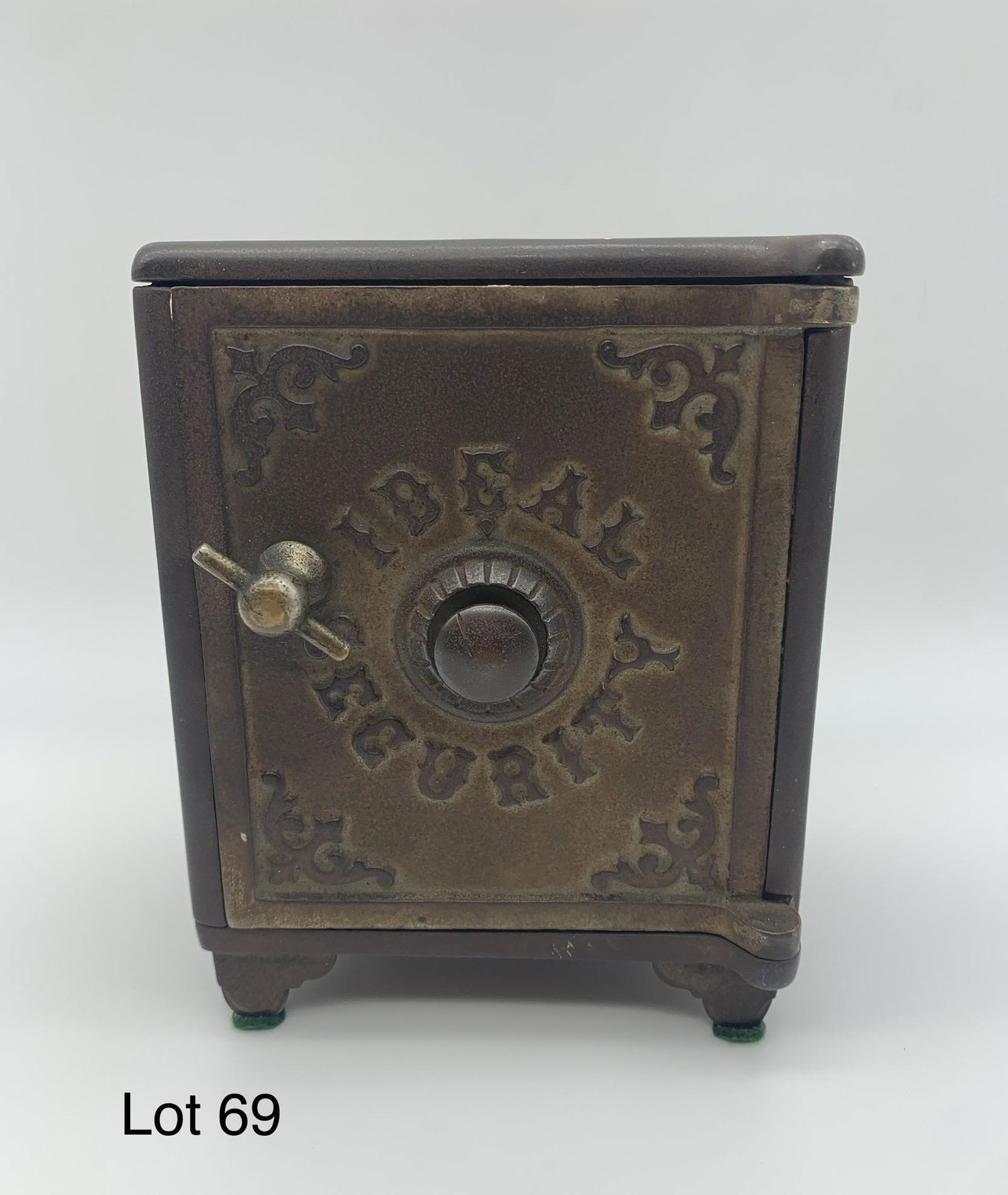 Antique Ideal Security Cast Iron Safe Bank (1 of 7)