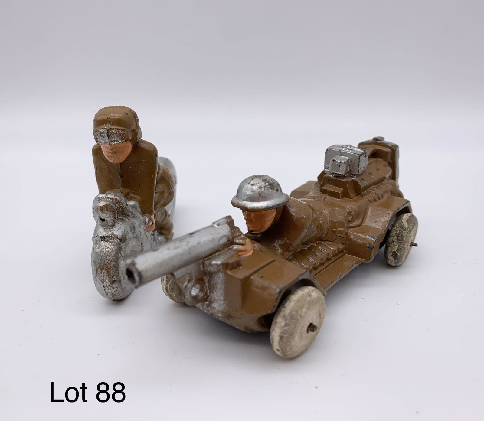 Vintage Barclay Manoil Soldier Toys (1 of 6)