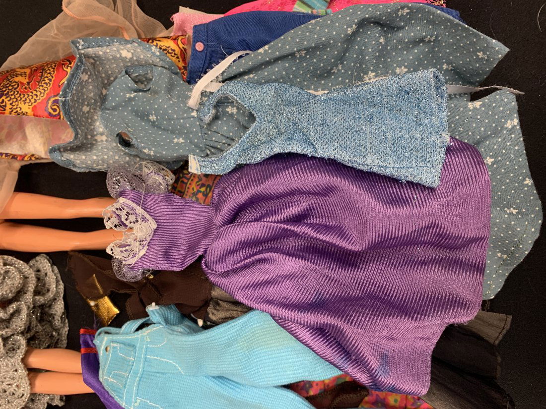 Mixed Lot of Barbies and Accessories (1 of 10)