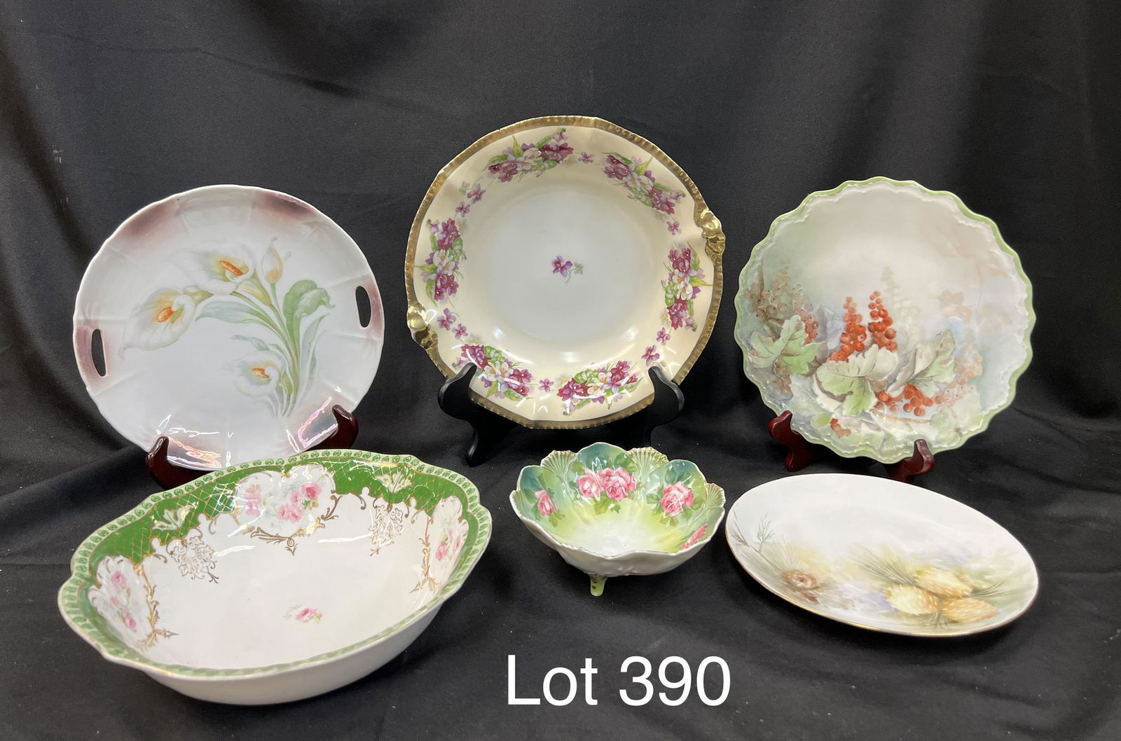 Collection of Vintage Porcelain Tableware (1 of 13)