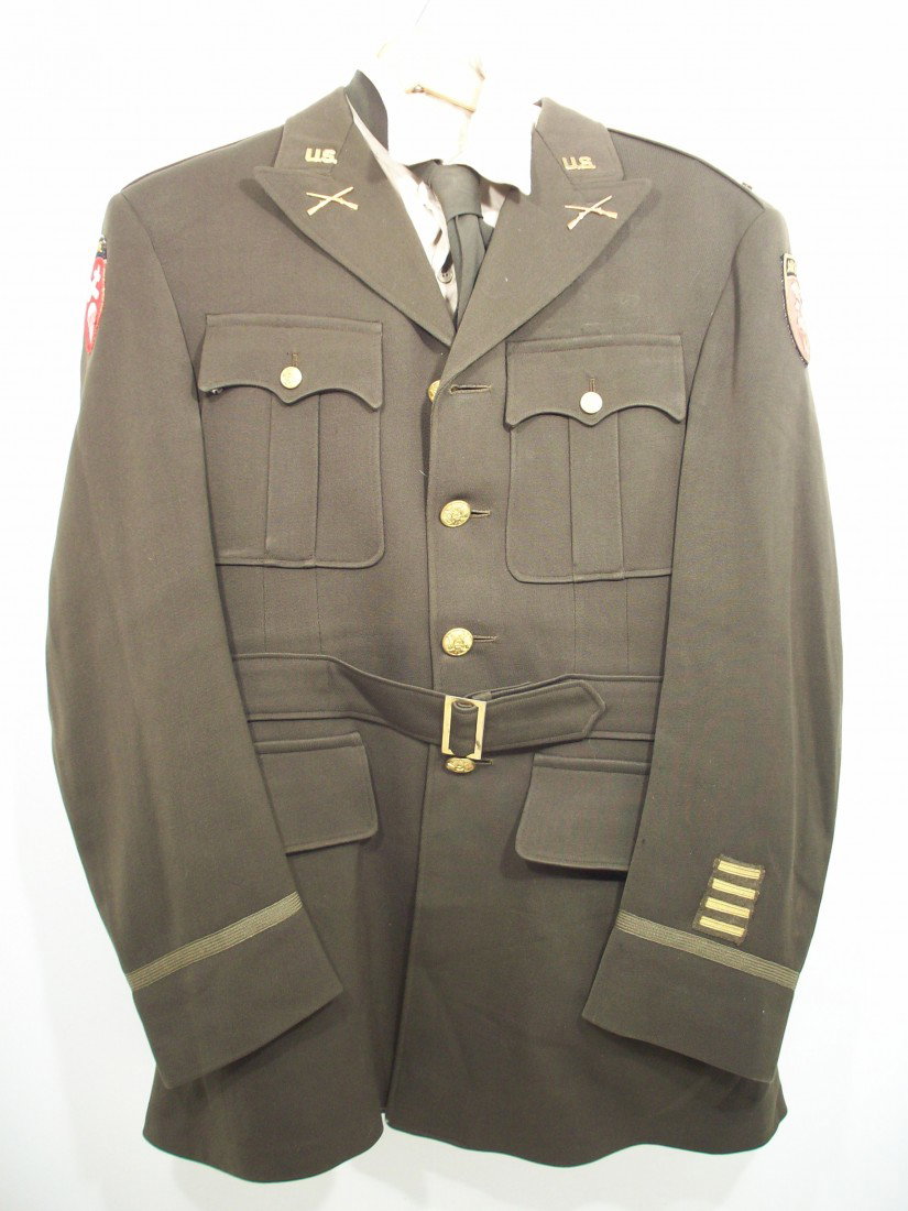 WWII Air Transport Lieutenant Complete Uniform: Complete uniform includes: Jacket with badges and pins, tan long sleeved shirt, tie and gray trousers. Excellent condition.