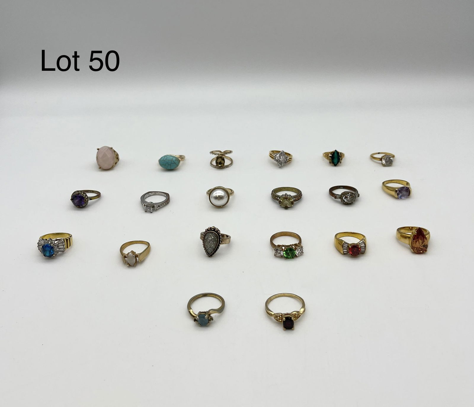 Collection of Gold Tone Cocktail Rings (1 of 5)
