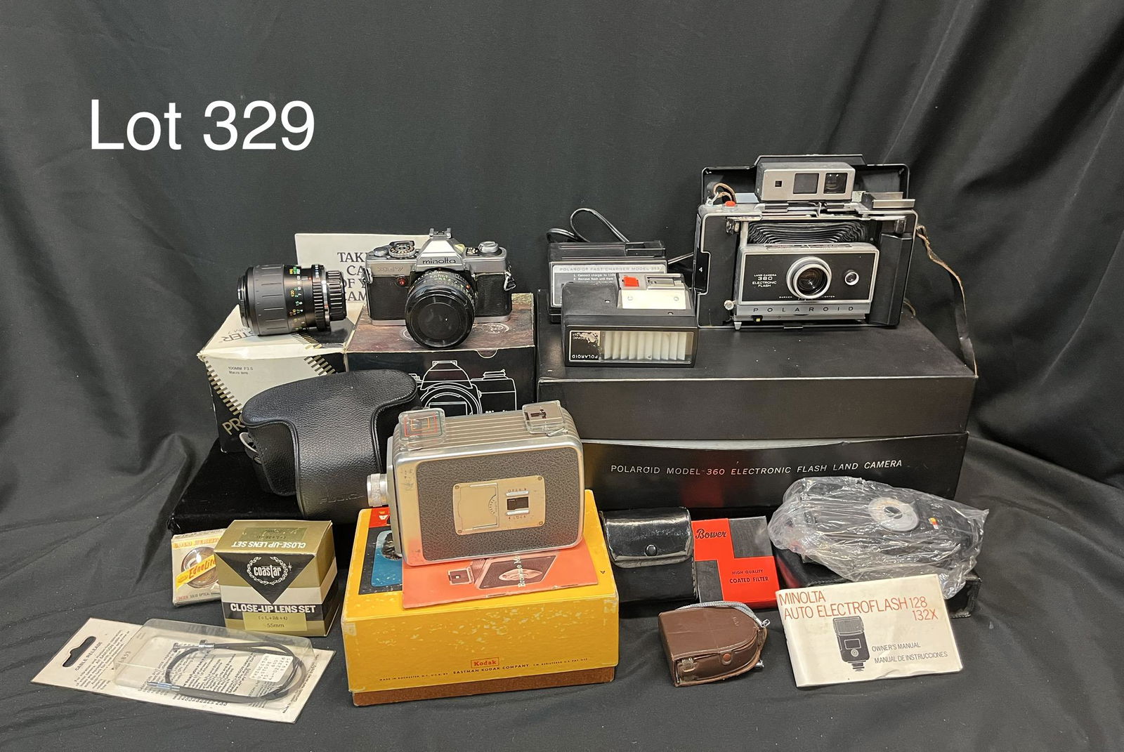 Collection of Vintage Cameras and Accessories (#0329) on Jan 05 ...