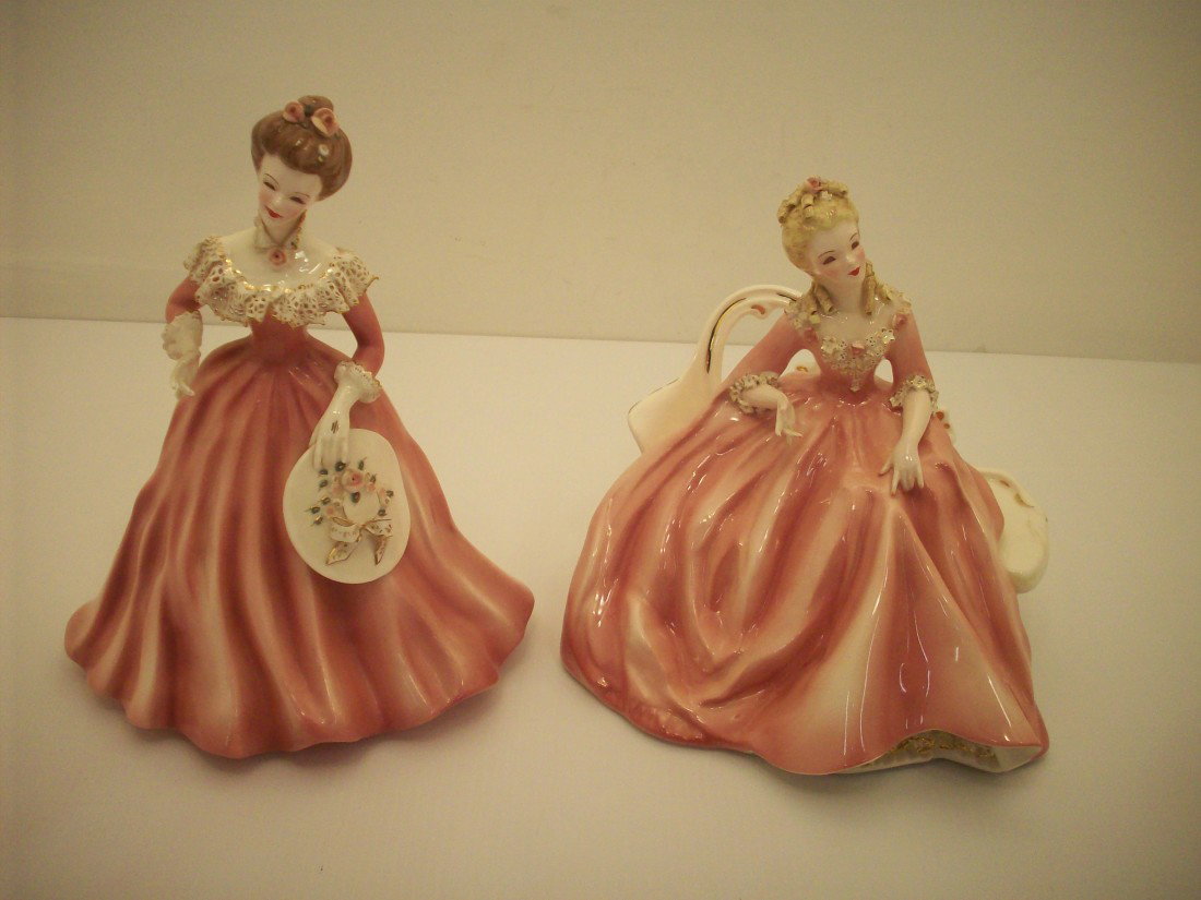Lot of Florence Semi Porcelain Figures #5: 8" 'Eve' and 7 1/2" 'Elizabeth' made by Florence Ceramic Company, Pasadena, CA, 1939-1960's, both in excellent condition