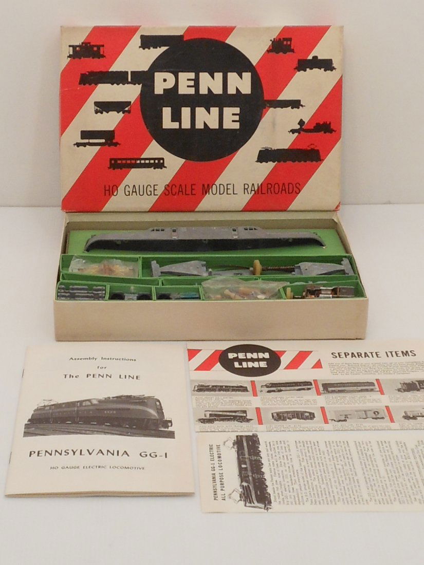 Penn Line HO Scale GG-1 Electric Locomotive Kit: 1950's Penn Line Ho Gauge Scale Model Railroads Pennsylvania GG-1 Electric Locomotive Kit with automatic headlights. New old stock. Looks to be complete. Box shows minor wear.