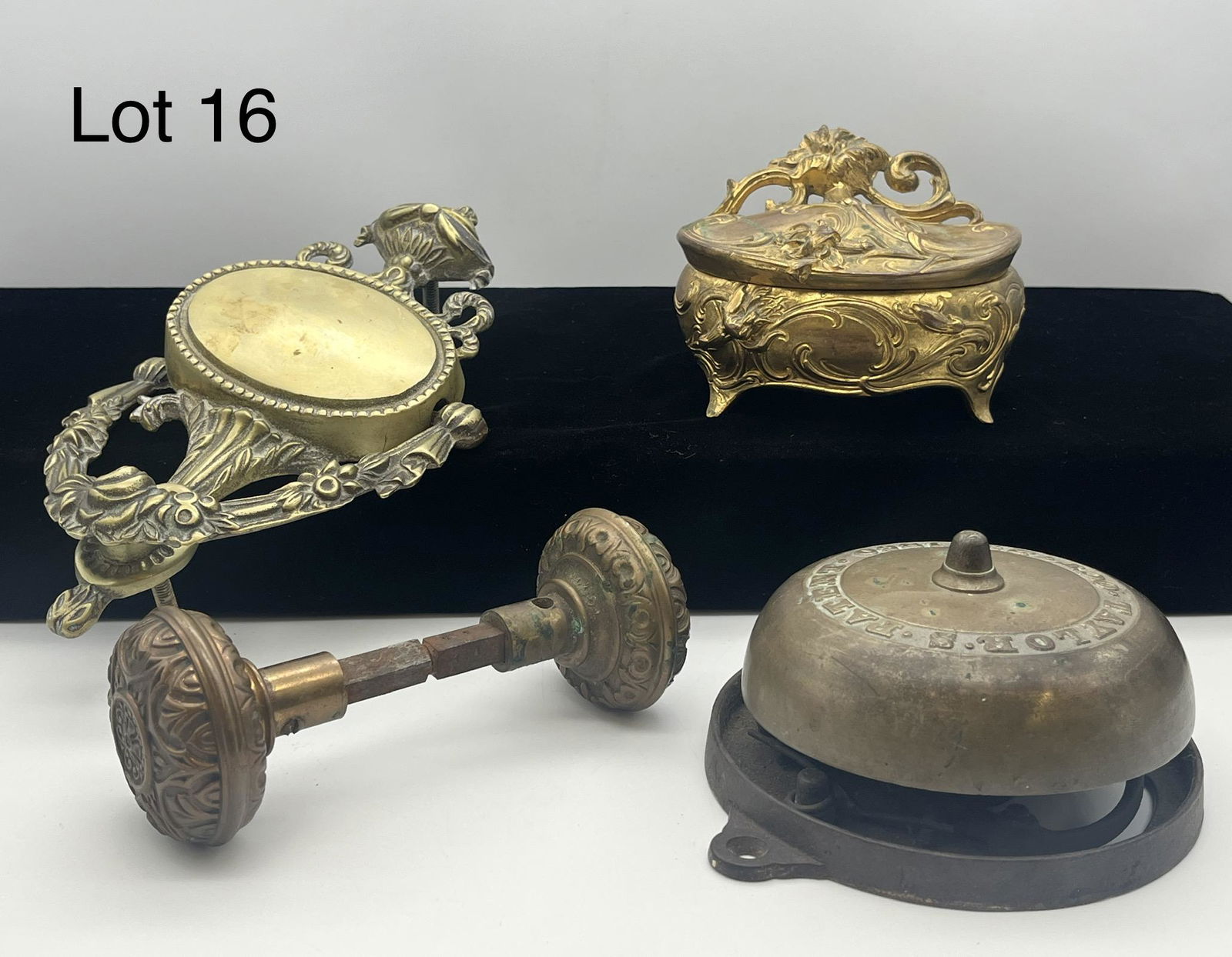 Mixed Lot of Antique Metalwork Featuring Brass (1 of 12)