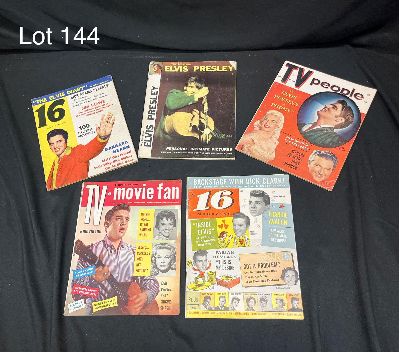 Set of 1950s Elvis Presley Magazines (1 of 5)