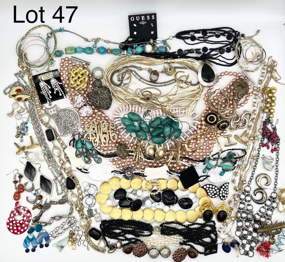 Variety of Costume Jewelry (1 of 11)